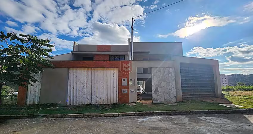 Casa com 4 quartos à venda na Rua Ana Rosa Leão, Marilândia, Juiz de Fora