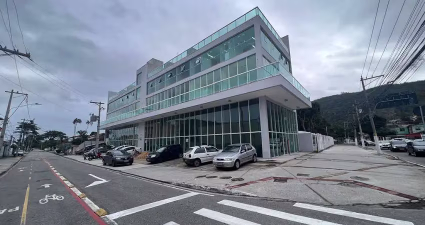 Ponto comercial para alugar na Rua Ari Gomes da Silva, Piratininga, Niterói