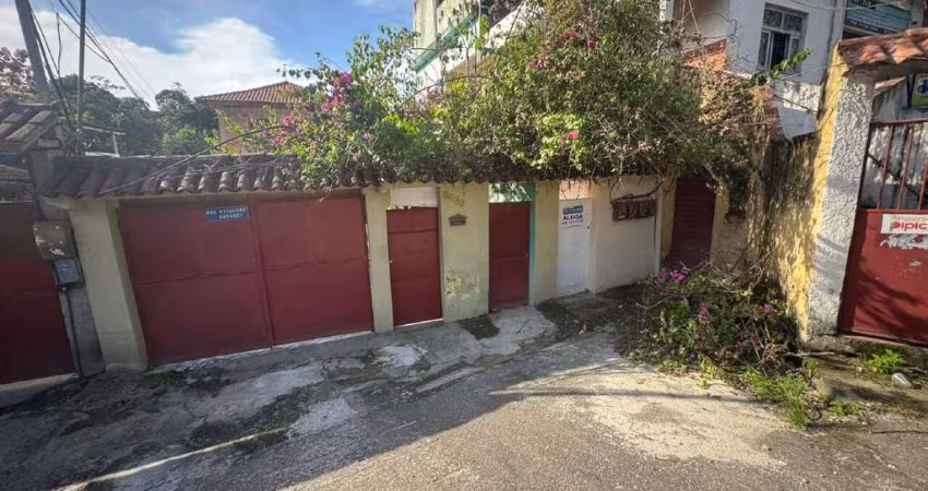 Casa em excelente localização no Rio do Ouro, São Gonçalo - RJ
