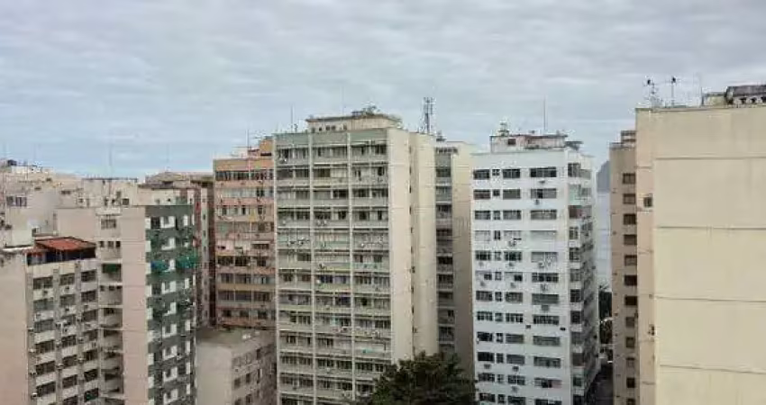 Apartamento, 2 quartos, com garagem, 1ª quadra da praia