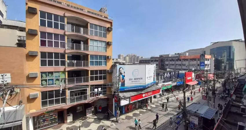 Sala comercial para alugar na Rua Yolanda Saad Abuzaid, Alcântara, São Gonçalo