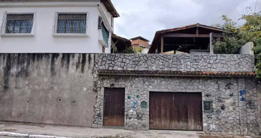 Casa para alugar com 240m², 3 quartos na rua teixeira de freitas - fonseca, niterói.