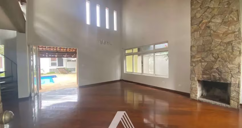 Casa térrea de vila com 600 m², 3 suítes e piscina aquecida pertinho da hípica de santo amaro