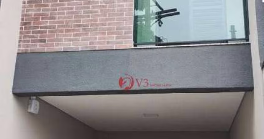 Sobrados na Guilhermina Esperança com 2 dorms, 1 suites 1 lavabo, vaga para 2 carros, sacadas nos quartos principais, churrasqueira.