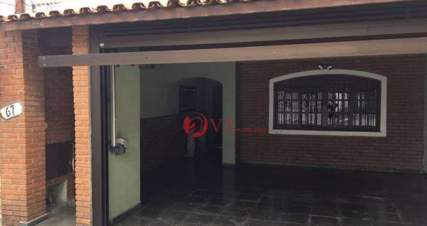 Sobrado com 157 metros quadrados com Sala, Cozinha, 3 dormitórios, 1 suite, 2 B|anheiros, 1 Lavabo e 2 Vagas cobertas