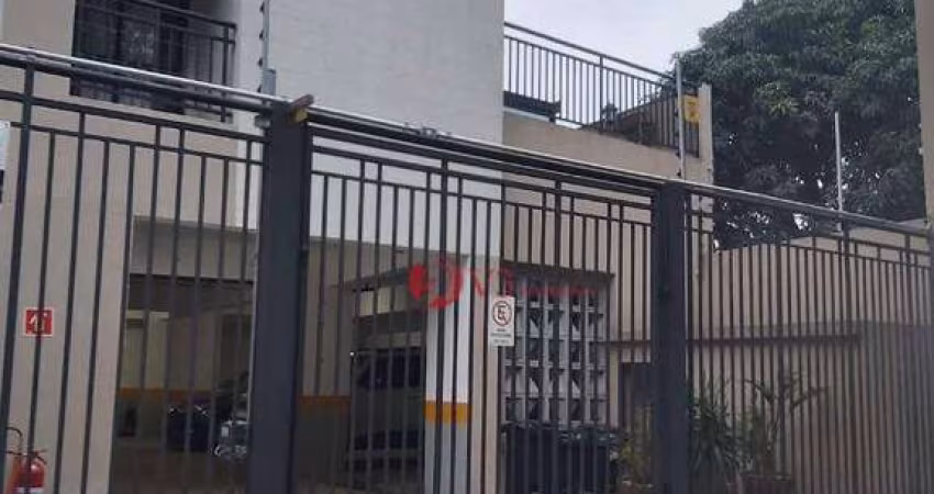 Apartamento a venda enfrente ao metro Patriarca com 2 dormitórios, sacada