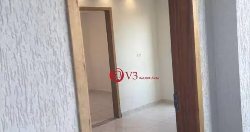 Apartamento com 2 dormitorios, sala, cozinha sem vaga perto do metro guilhermina