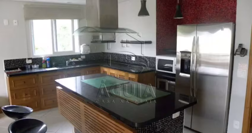 Cobertura com 177m² na área nobre da Praia Grande Ubatuba há 50 metros da praia!