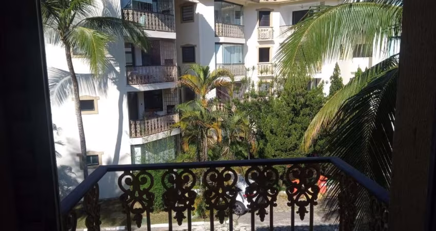Apartamento mobiliado na praia das Toninhas perto da praia!