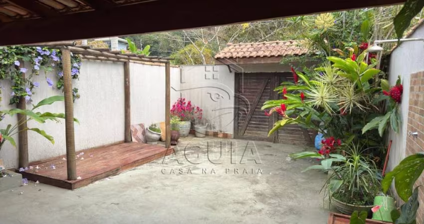 Bela casa em excelente localização à venda no Parque Vivamar em Ubatuba!