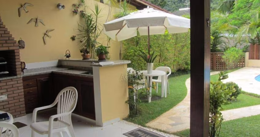 Casa para venda na praia do Lazaro em Ubatuba!