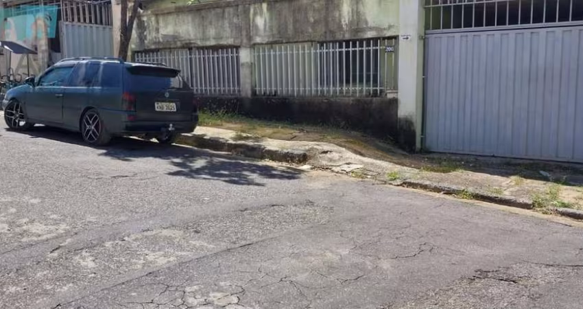 Casa para Venda em Belo Horizonte, Santa Terezinha, 3 dormitórios, 1 suíte, 2 banheiros, 2 vagas