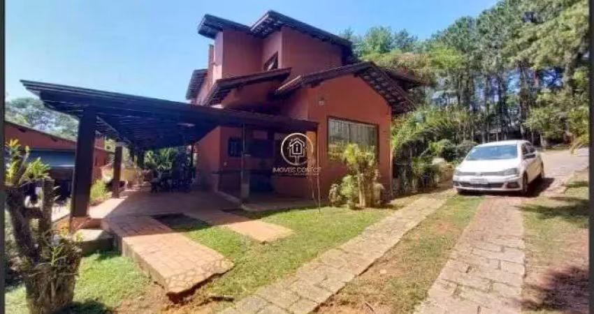 Sítio à Venda de 480 m² construídos, com 5 Quartos, 4 banheiros em Valinhos/SP.