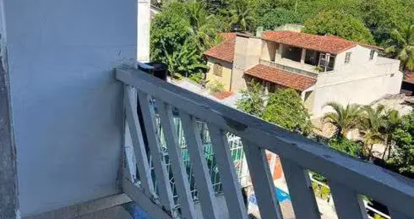 Vendo otima casa em condominio de 3 quartos no anil com 407 m2