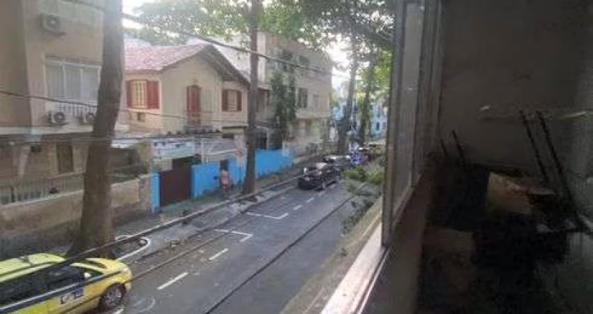 Vendo apartamento de 2 quartos na Urca com 45 m2