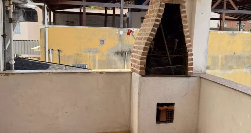 Vendo ótima casa com 3 quartos em todos os santos 236 m2