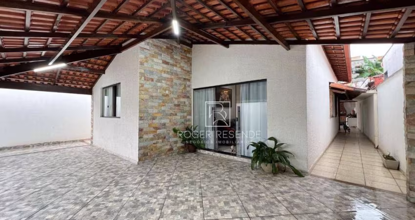 Casa com 3 dormitórios à venda, 240 m² por R$ 749.000,00 - Vila das Flores - Betim/MG