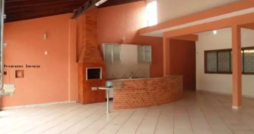 Casa 3 quartos localizada no bairro são joão bosco - rua privativa