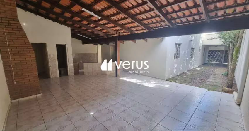 Casa com 3 quartos à venda em Laranjeiras, Uberlândia 