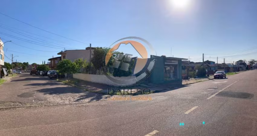 Casa de Alvenaria de esquina com Sala Comercial em região central