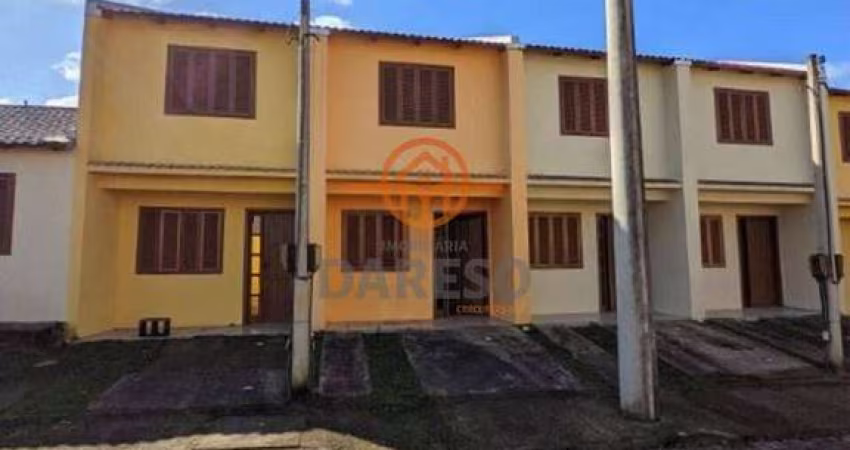 BELO SOBRADO C/ 2 DORMITÓRIOS EM CONDOMÍNIO PRÓXIMO AO SUPERMERCADO MENGER