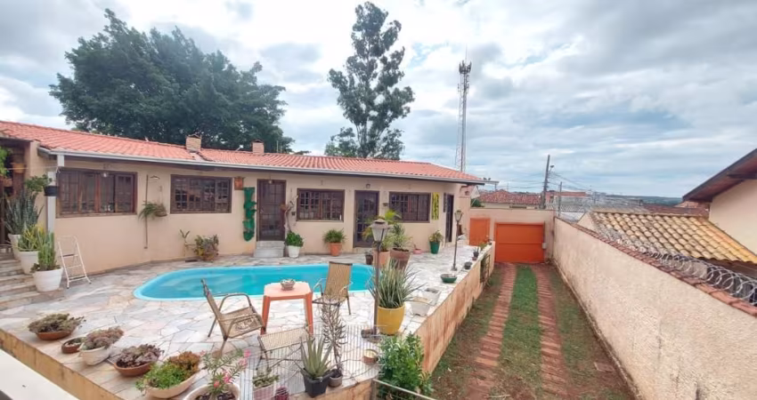 Linda Casa. 3 suites e 2 quartos.