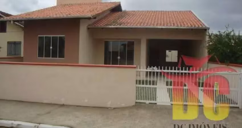Excelente oportunidade à vista!  casa com 1 suíte mais 2 dormitórios!!