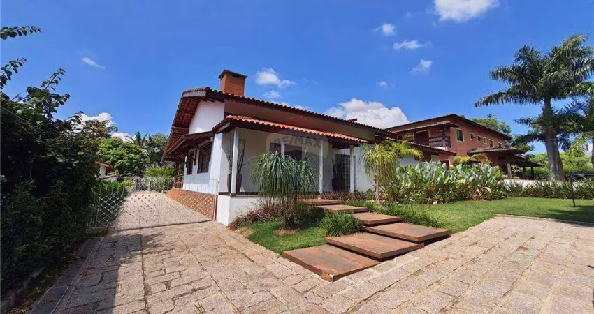 Casa térrea para locação em condomínio fechado, 3 suítes, Bairro Jacaré em Cabreúva !