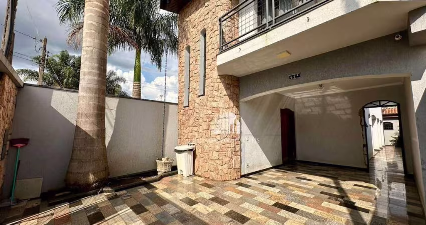 Sobrado com 3 dormitórios à venda, 264 m² por R$ 1.100.000 - Jardim Nossa Senhora do Carmo - Americana/SP