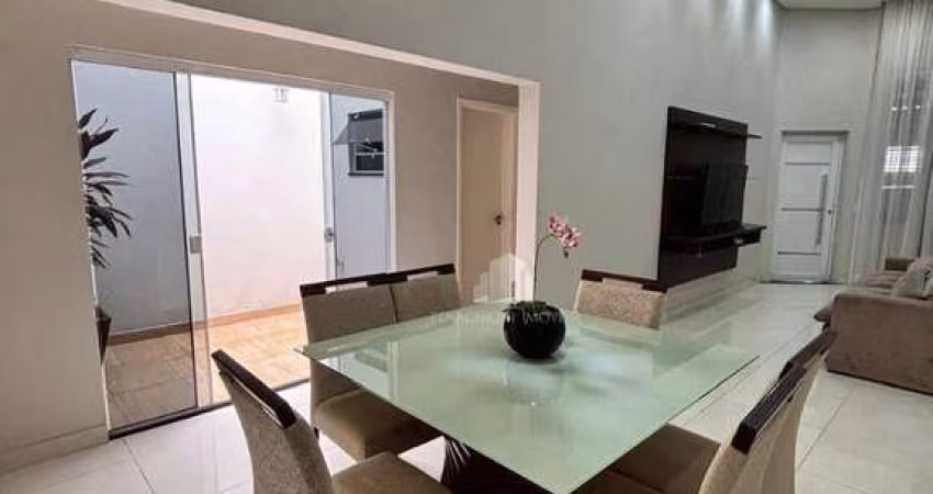 Oportunidade no Boer – Casa com 2 Quartos, Planejados e Pé Direito Alto