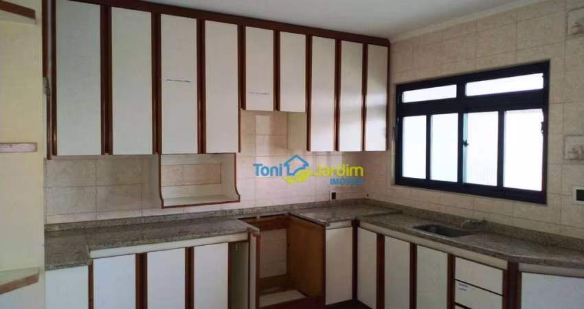 Sobrado com 4 dormitórios à venda, 335 m² por R$ 800.000,00 - Vila Alto de Santo André - Santo André/SP