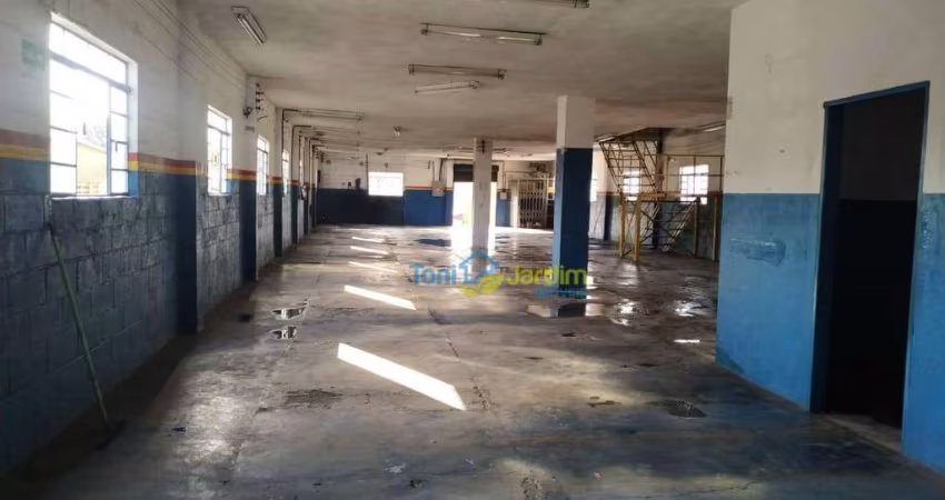 Galpão para alugar, 580 m² por R$ 7.250,00/mês - Vila Lucinda - Santo André/SP