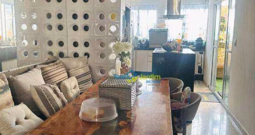 Sobrado com 3 dormitórios à venda, 263 m² por R$ 499.000,00 - Condomínio Maracanã - Santo André/SP