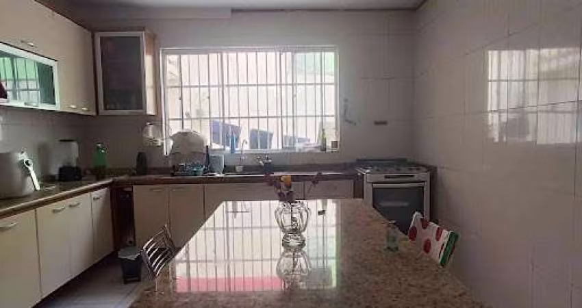 Casa com 2 dormitórios para alugar, 132 m² por R$ 2.994,08/mês - Vila Humaitá - Santo André/SP