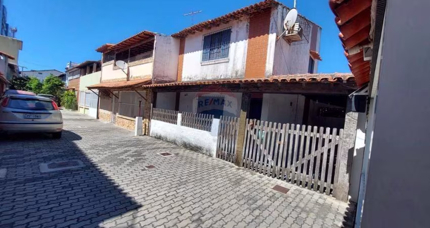 Casa de condomínio com 04 quartos . Ville Blanch. Cabo Frio