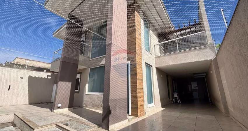 CASA INDEPENDENTE DE ALTO PADRÃO COM 04 QUARTOS. 266 m2 DE ÁREA CONSTRUÍDA