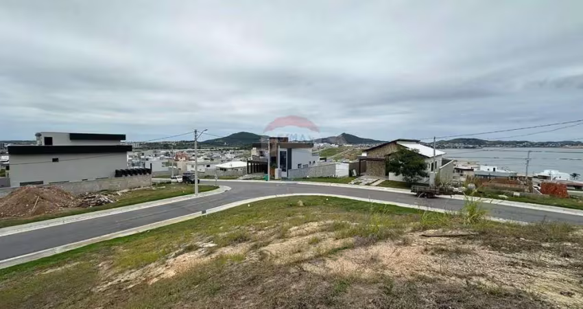 Terreno de esquina | vista para a lagoa | 252m² de puro potencial