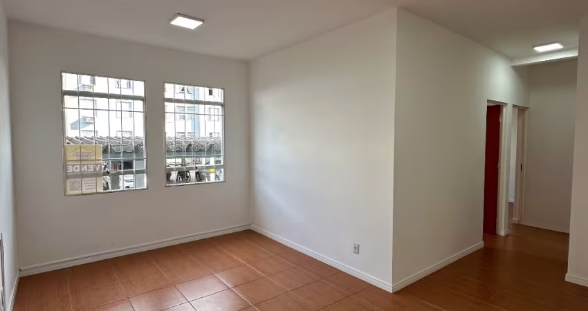 APARTAMENTO COM 3 QUARTOS À VENDA