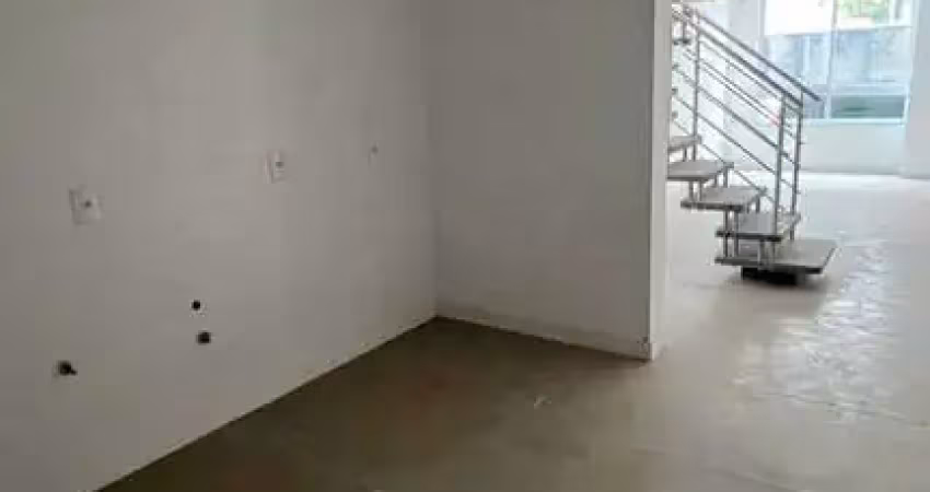 Apartamento duplex com 3 dormitórios sendo 1 suíte e 2 vagas no bairro mariscal em bombinhas