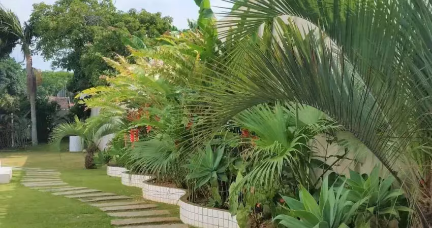 Terreno com 74x46m2 vista para Marina e Golf - viabilidade para 2 torres altas em Camboriú