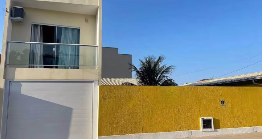 Casa com piscina a 280 metros do mar no quilombo com 3 dormitórios sendo 1 suíte - Penha