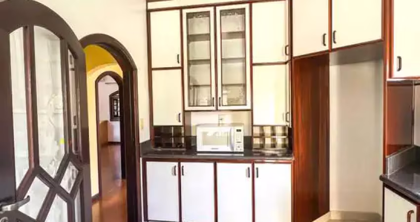 Casa com Amplo Terreno e com 2 dormitórios sendo 1 suíte no Bairro Passo Manso - Blumenau