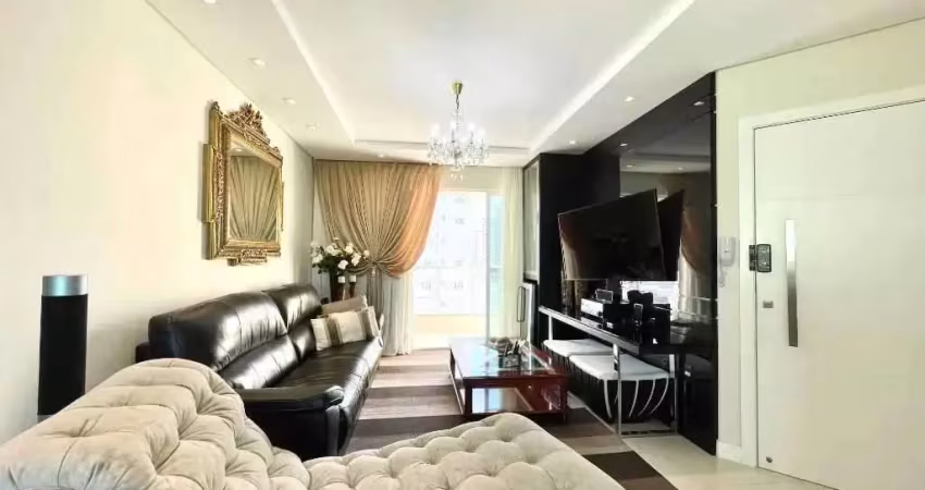 Apartamento mobiliado de alto padrão com 4 dormitórios e 3 vagas no centro de balneário camboriú