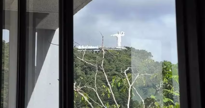Sala Comercial com 2 ambientes e 1 vaga na Avenida Central - Balneário Camboriú