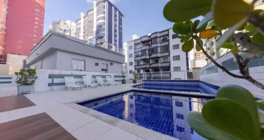 Cobertura triplex com 3 suítes e 3 vagas de garagem no centro de balneário camboriú