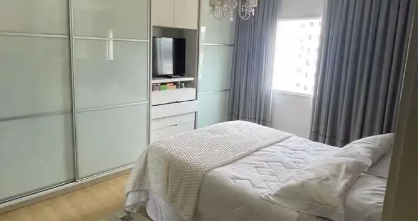Apartamento Residencial com 4 dormitórios sendo 1 suíte e 2 vagas de garagem no Centro de Brusque
