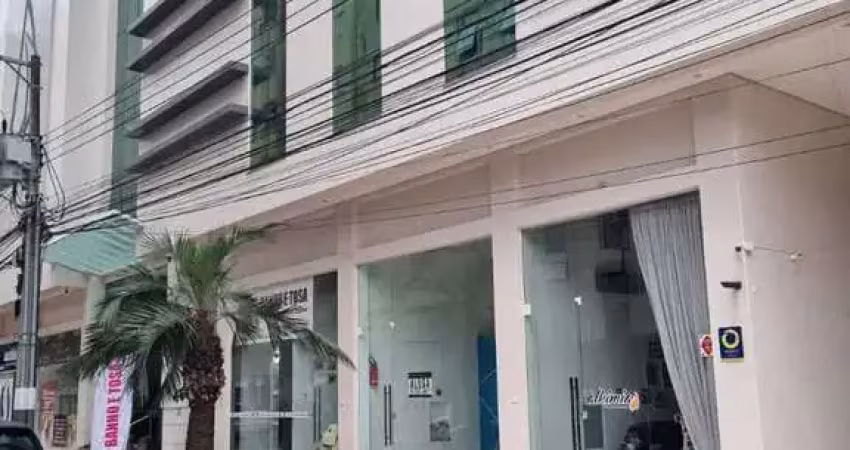Sala comercial em rua reta ao mar no Centro de Balneário Camboriú