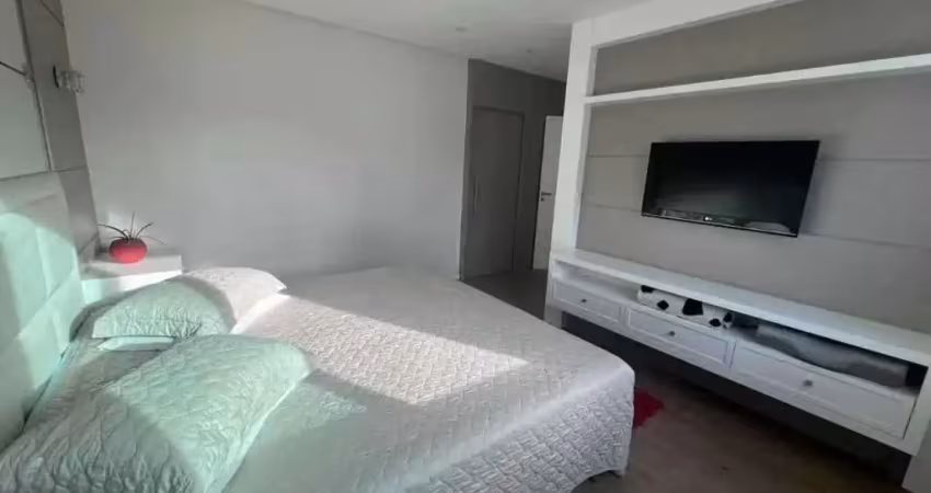 Apartamento mobiliado com 3 suítes e 2 vagas de garagem em balneário camboriú