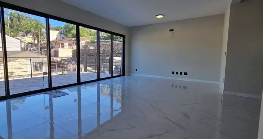 Casa à Venda,184m2,3 Suítes, 2 Vagas - Trindade, Florianópolis, SC