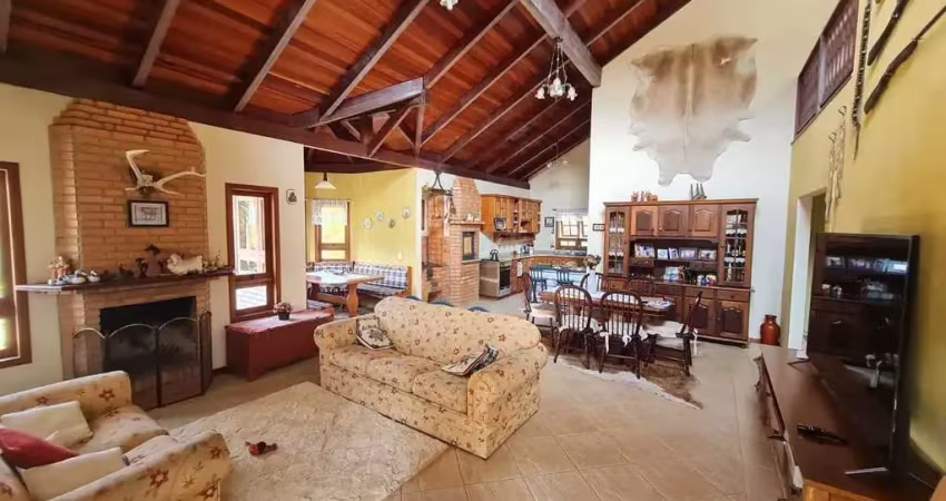 Casa com 4 dormitórios sendo 2 suítes mobiliado em condomínio sossego do rancho em rancho queimado